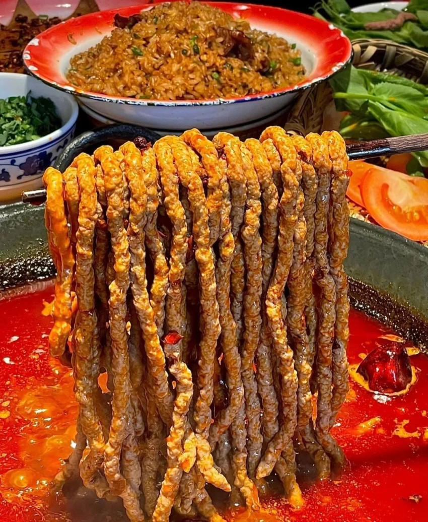 年轻人的“反向消费”，掀起2024火锅进化新风向