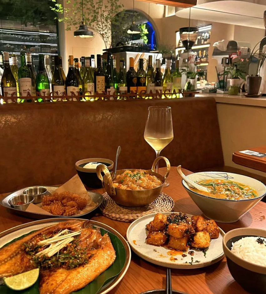 海底捞第一家小酒馆曝光!人均300,日咖夜酒......