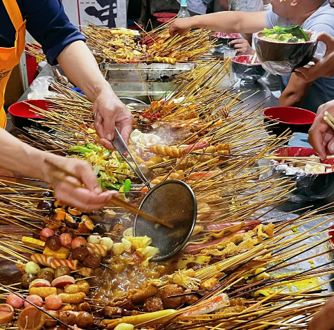 1元社区串串香，在悄悄“换马甲”