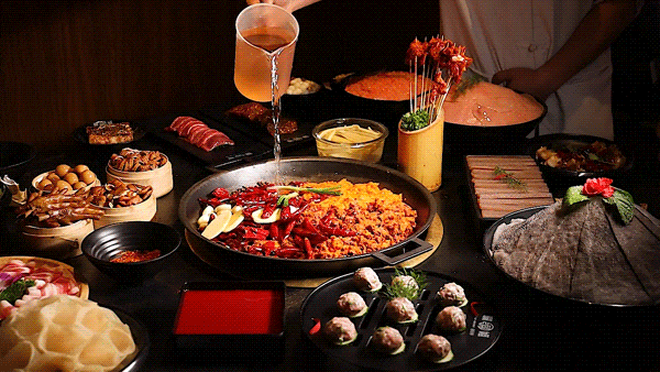 从11张桌的小店到冲刺上市，10岁的“珮姐”愈战愈勇！