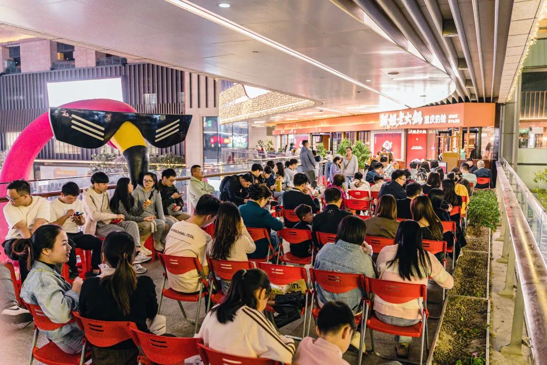 从11张桌的小店到冲刺上市，10岁的“珮姐”愈战愈勇！