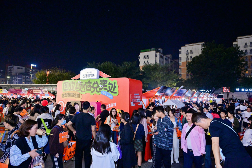 一站式吃遍全国40家 “必吃榜”餐厅,大湾区首届“必吃榜市集”落地深圳