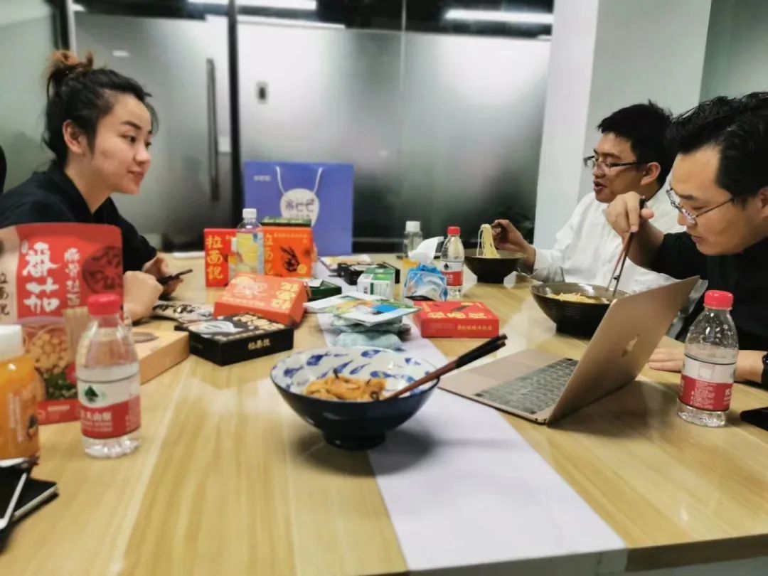 最好的食品企业创始人，都在登山路上