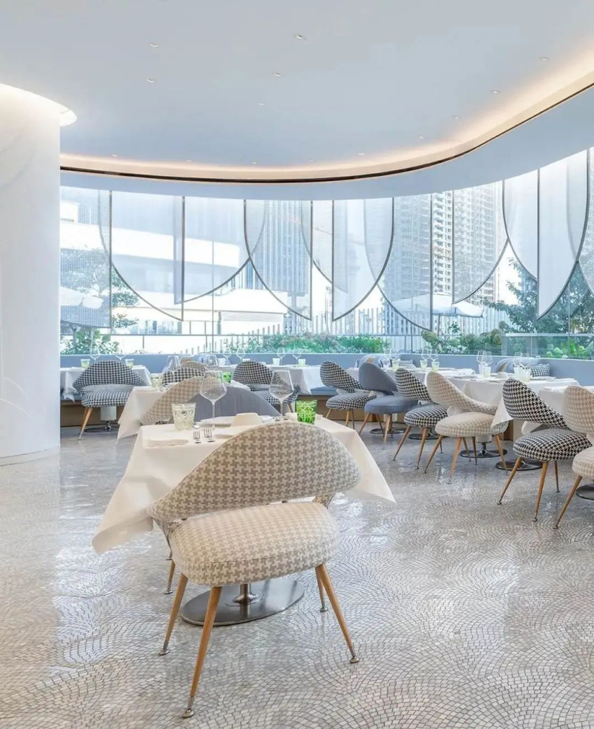 煌上煌子公司布局预制菜；国内首家迪奥咖啡馆正式开业