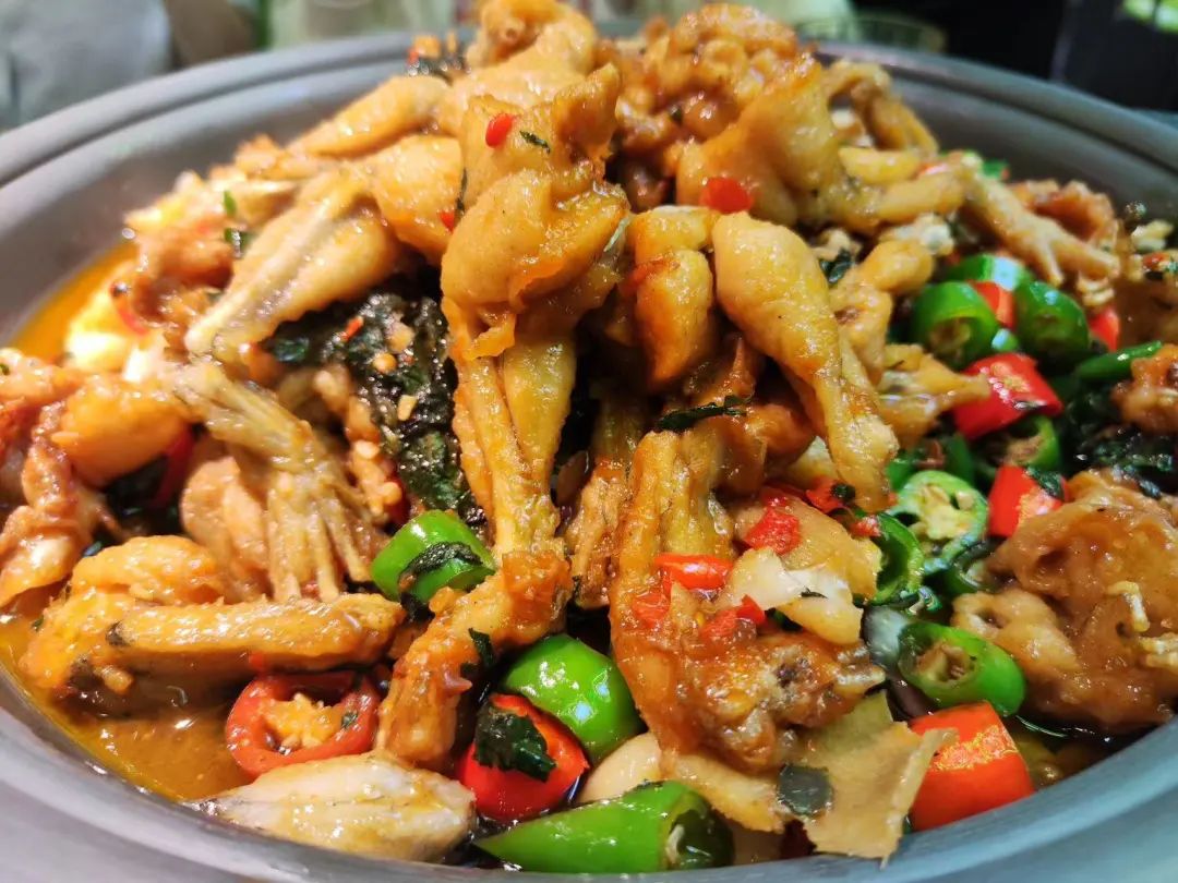 蛙农亏惨、最低2.5元一斤，牛蛙市场要崩了？