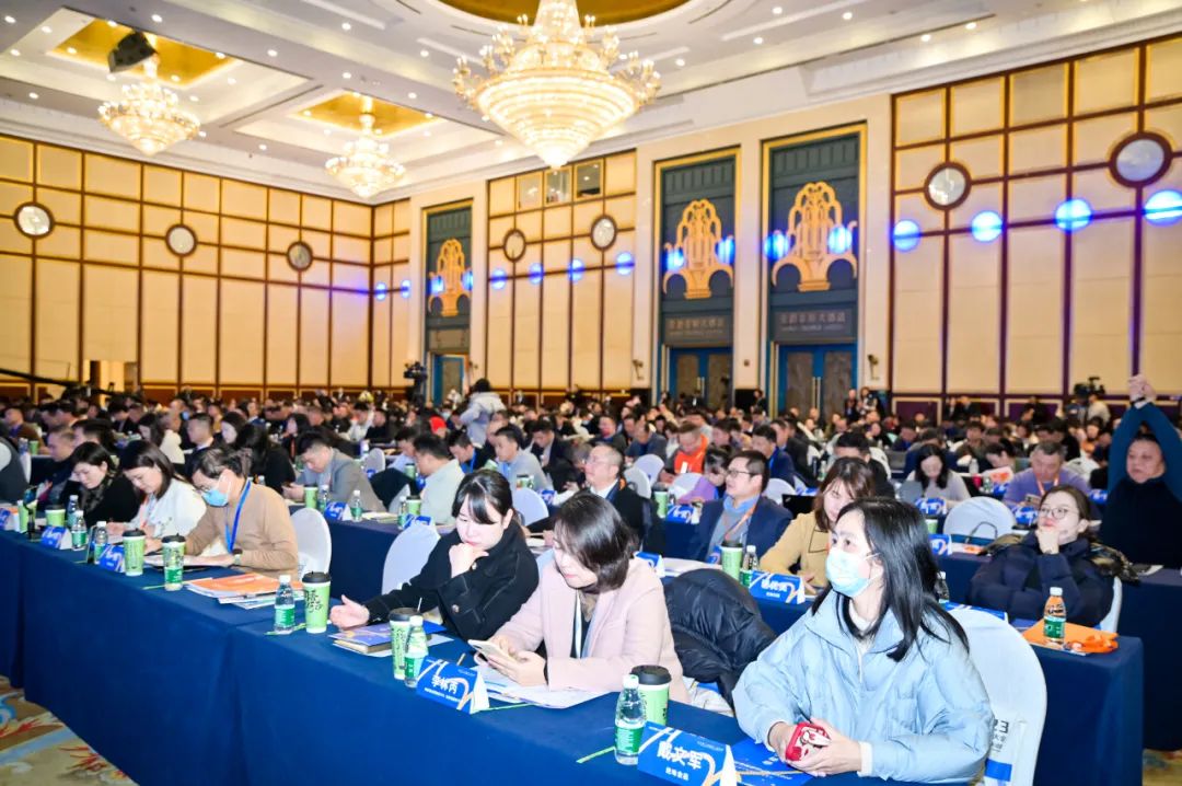 “鼠头鸭脖”涉事企业及责任人被罚706万元；达美乐制定五年计划新方向