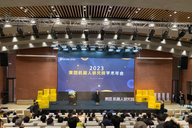 外卖“飞”进大学！首条高校无人机配送航线在深圳开航