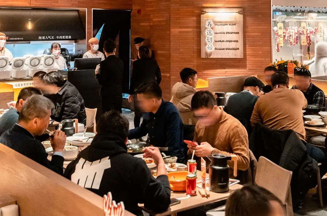 斩获“全国现炒黄牛肉大王”称号，湘辣辣靠这两大“杀手锏”火爆北上广深