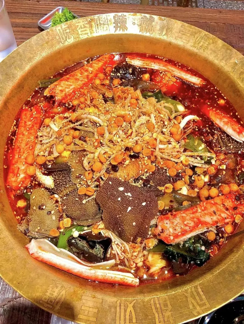 翻台8.2，日接130桌+，冒烤鸭之后，“冒肚”火锅悄然崛起！