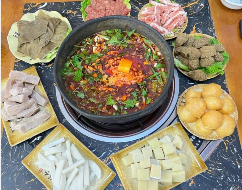 人均30元起!“夺夺粉”接替冒烤鸭,成川渝美食新顶流?