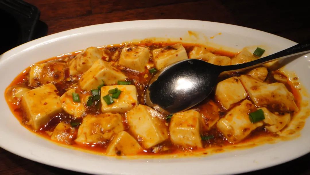 当餐饮业由讨论性价比转向极致性价比，这一背后有哪些底层逻辑？