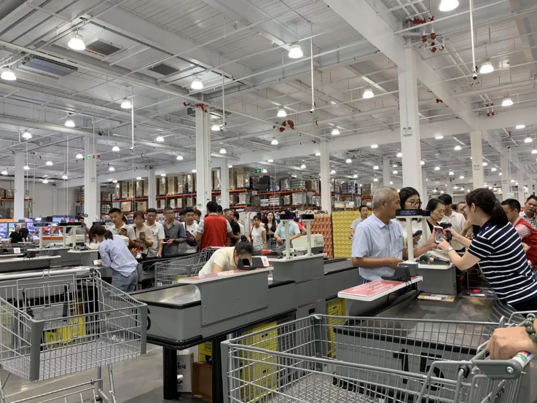 当餐饮业由讨论性价比转向极致性价比，这一背后有哪些底层逻辑？