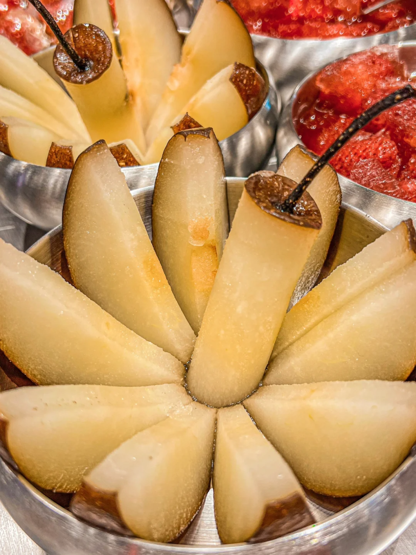 半年增长48.3%！酸汤火锅爆火，3大趋势显现