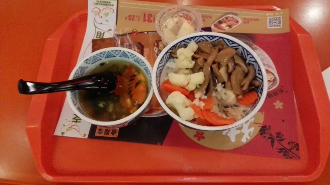 三年关店200家、颓势尽显，吉野家成了日式快餐去神化的标杆