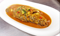 做“中式正餐界”的拼多多：小菜园能靠“下沉