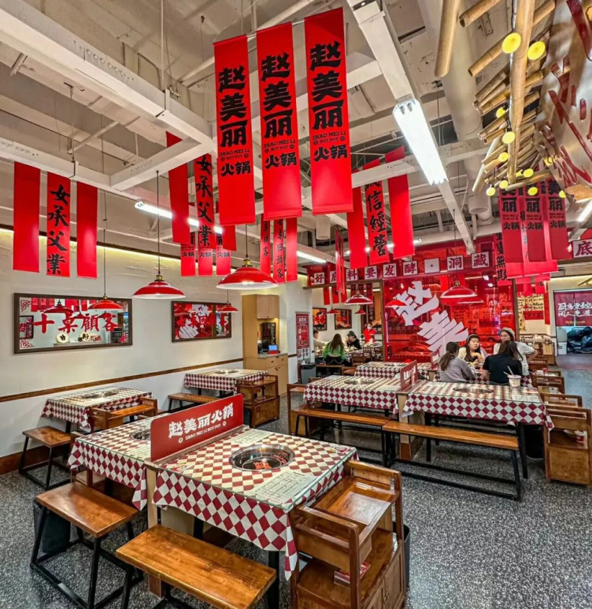 50块搞个门头，排队却超5h！这样开店既省钱又引流