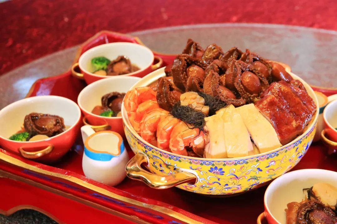 年夜饭预订和预制菜销售迎来高潮，从年夜饭到年菜背后的生意经是？