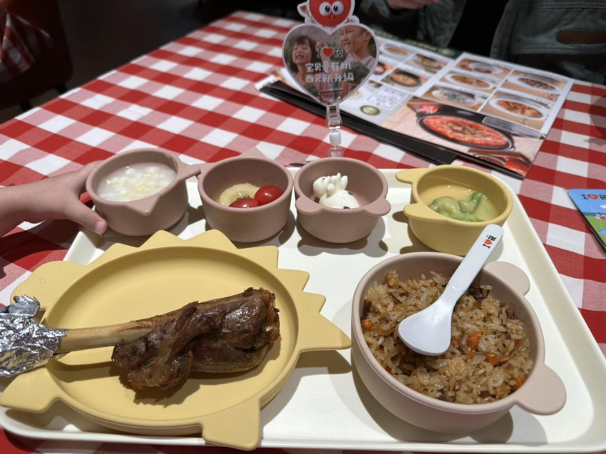 小客人大生意,又一餐饮巨头加码4500亿儿童餐赛道