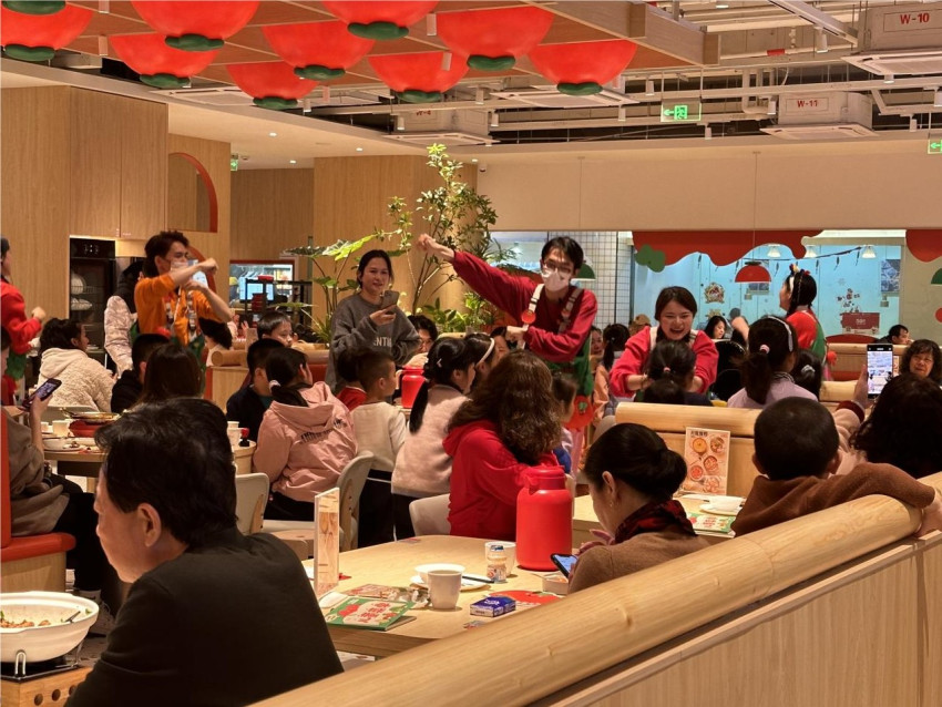 小客人大生意,又一餐饮巨头加码4500亿儿童餐赛道