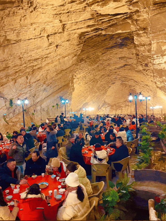 2.6亿Z世代“吃”出9大热门火锅场景!省钱又卖货!