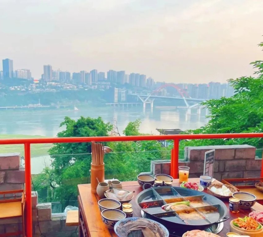 2.6亿Z世代“吃”出9大热门火锅场景!省钱又卖货!