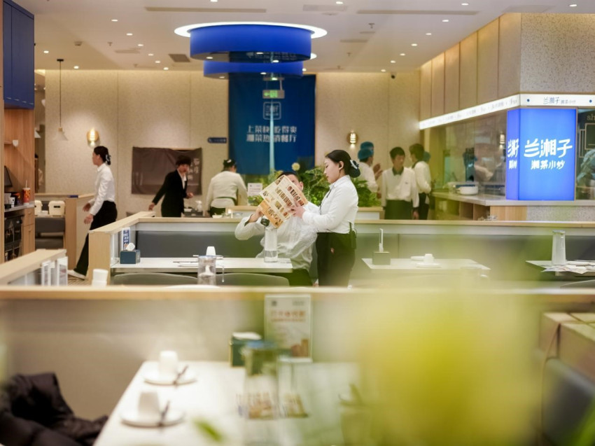 一城3店!兰湘子春节档火力全开,燃爆北京“湘势力”!