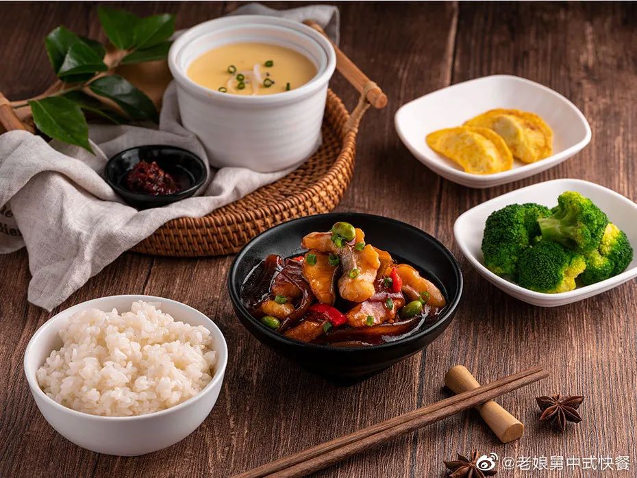 “中式快餐第一股”迎新进展,这个餐饮品牌成功“上市”!