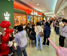 300万一店难求？超15桌不放店？2024火锅加盟变天