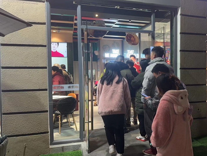 “捡漏”比萨加“减卡路里”比萨 棒约翰靠创新恢复高增长