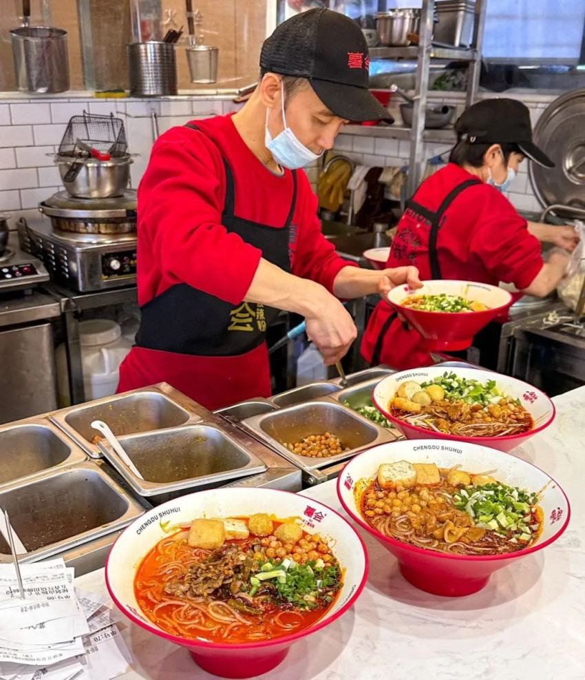 人均不到20元，复购率超80%，酸辣粉卖爆了！