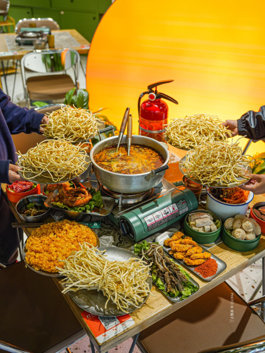 火锅疯狂放加盟，封神的“标准化”竟成开店掣肘？