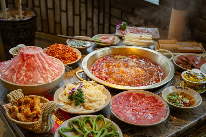 3家共罚150万！重庆4家火锅店因串通出租车司机拉客被立案调查