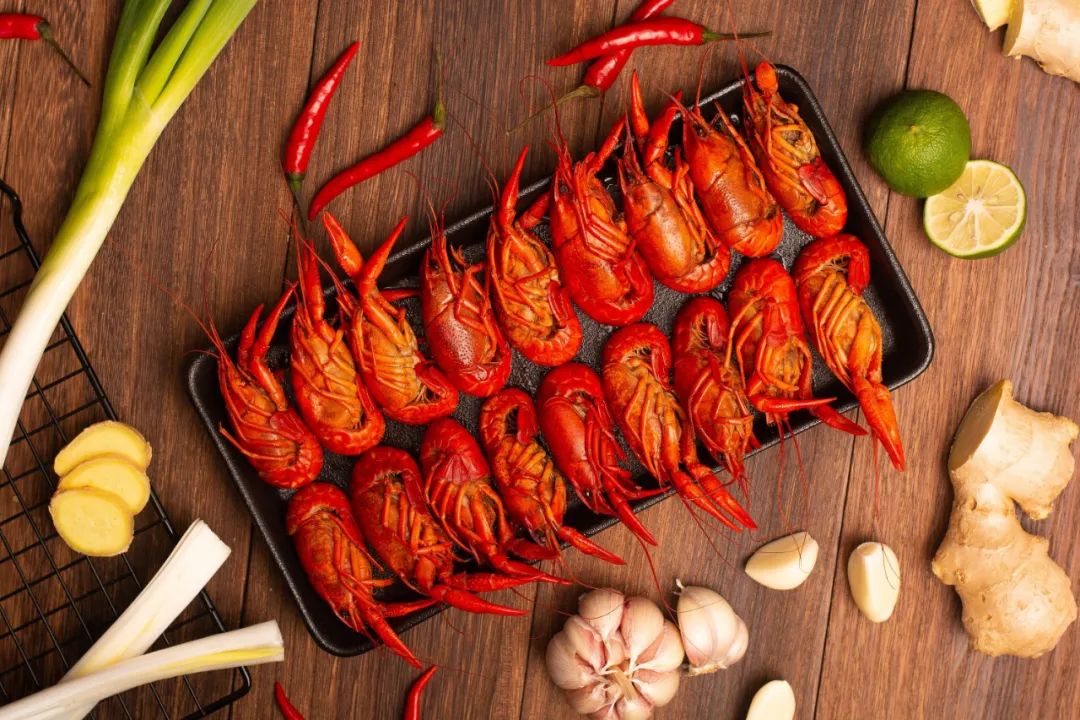 价格跌破10元/斤，小龙虾餐厅如何俘获越来越精明的消费者？