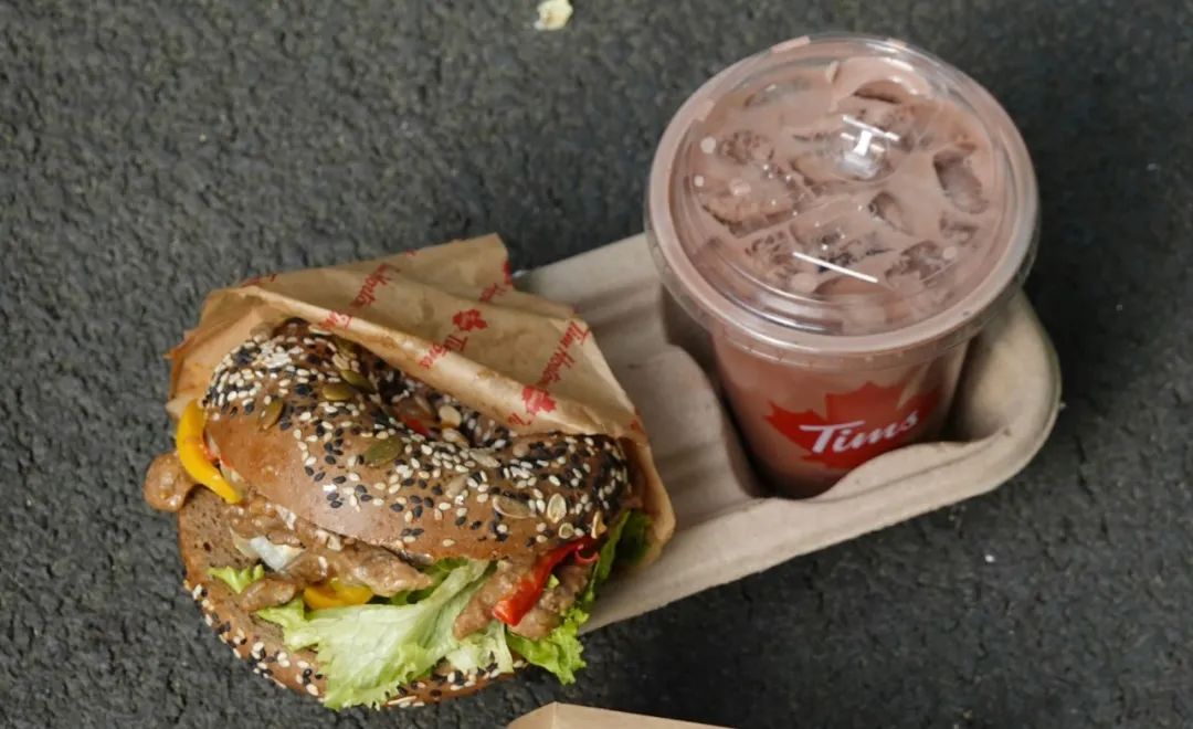 Tims天好中国回应涨价;宁夏一餐饮店“一菜两价”被立案调查