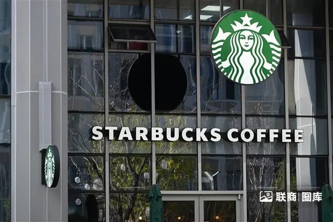 市值蒸发1100亿,星巴克创始人忍不住了