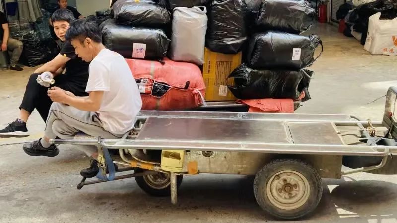 汉正街的陋巷里,藏着“全国第一快餐品牌”