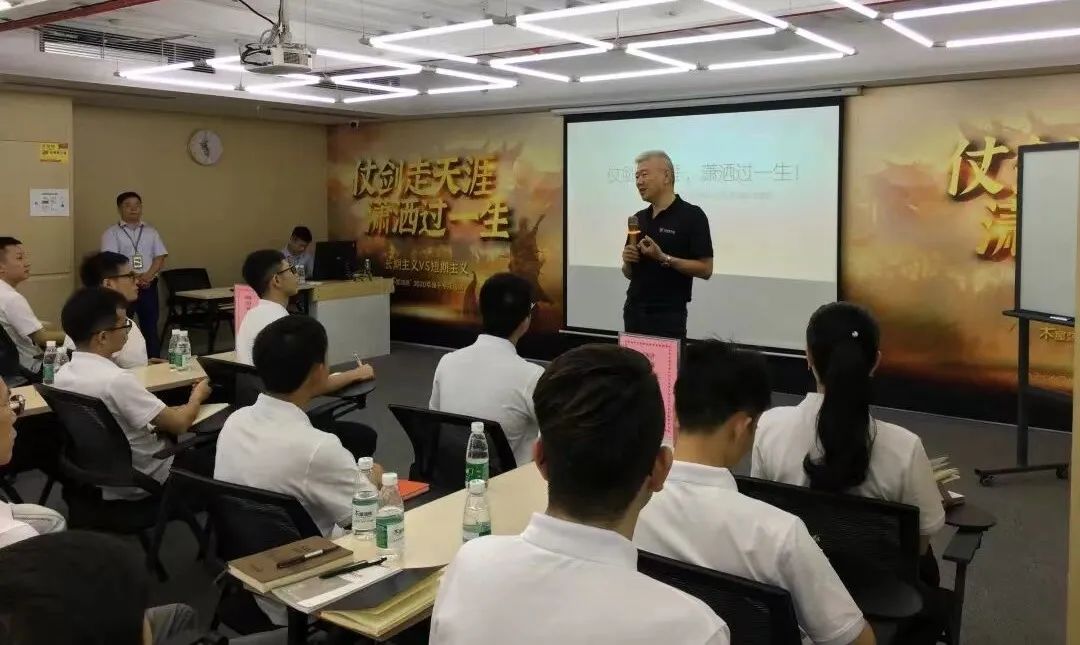 木屋烧烤隋政军:不打折不促销,只想做把串烤好的“笨小孩”