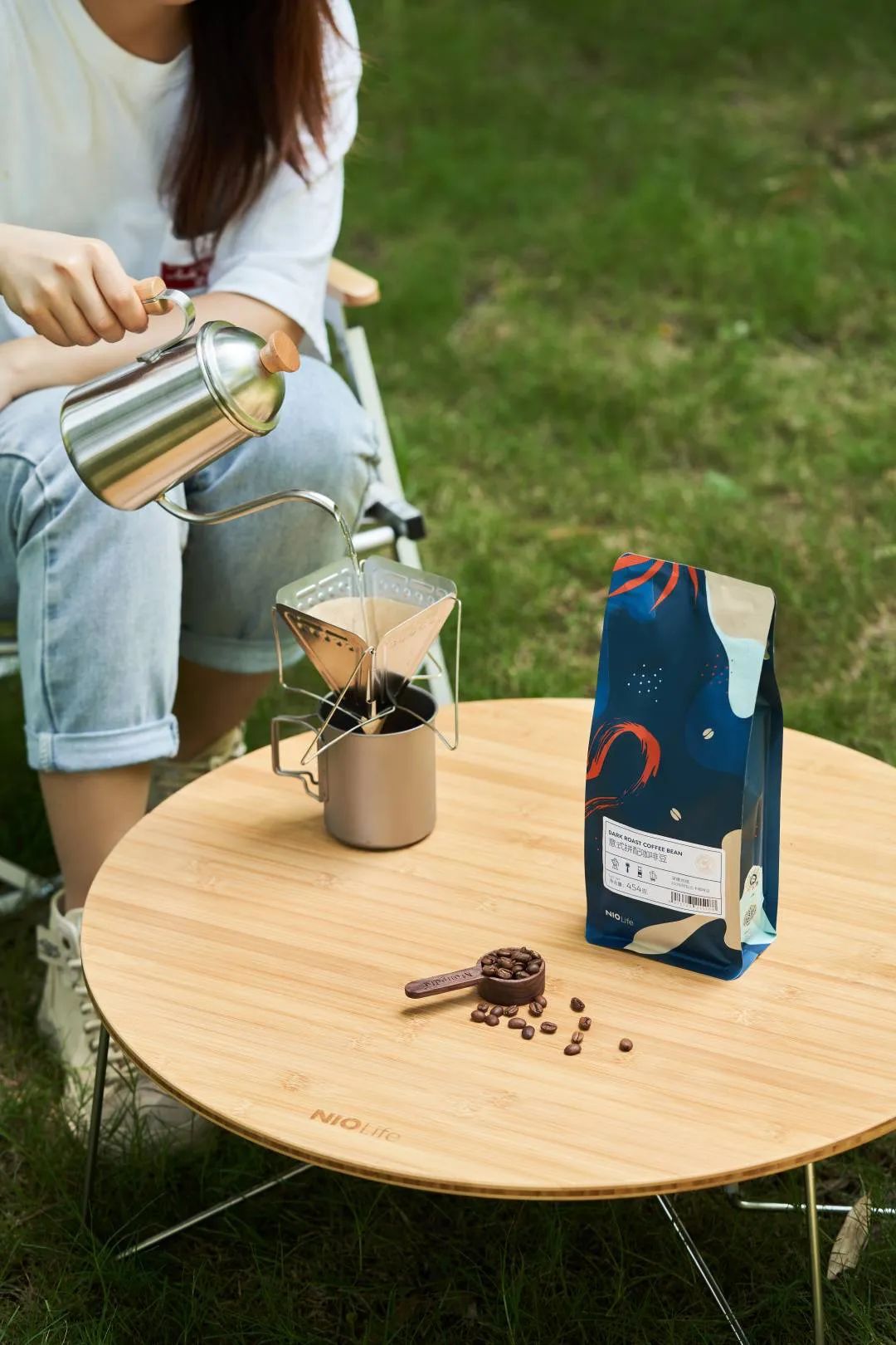 巨亏785亿后,它卖起了咖啡