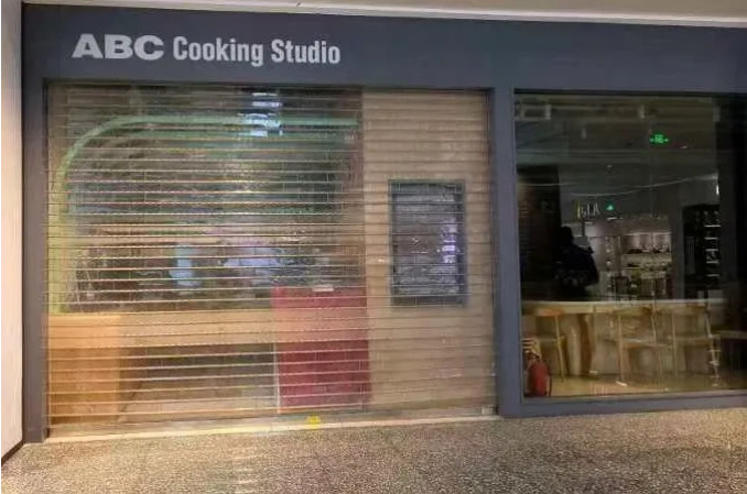 一连锁餐饮品牌深陷“闭店风波”！今年已有多个餐饮品牌暴雷