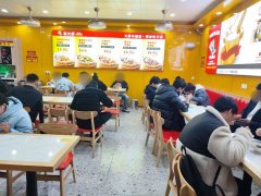 15元吃饱、猛火现炒……它疯狂收割一线城市打工