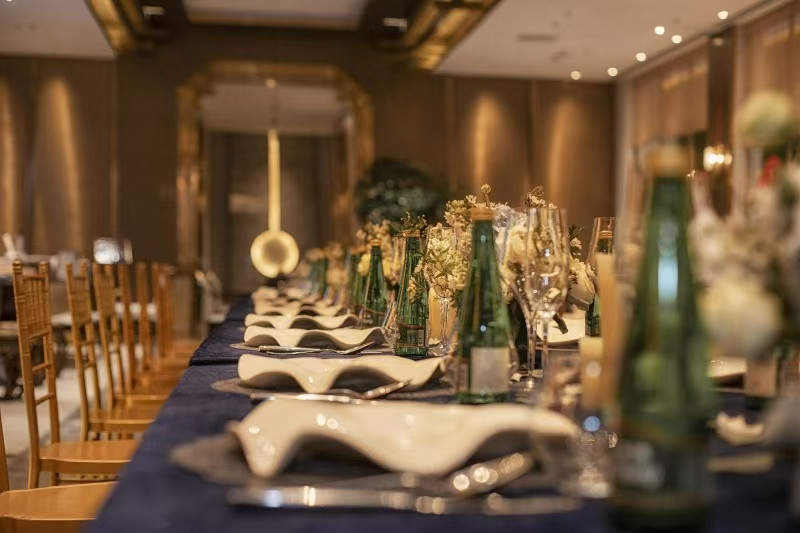 人均 300＋！阿玛尼餐厅中国首店开业